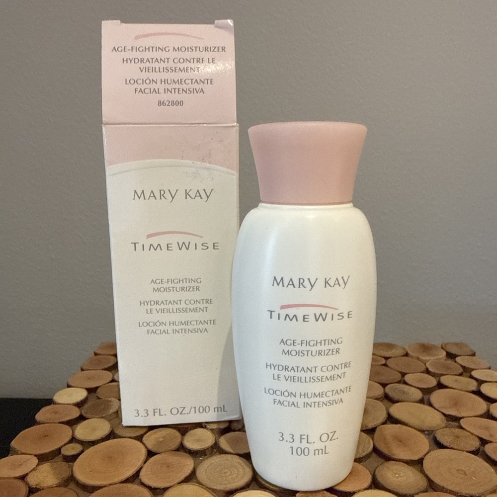 NOS Mary Kay Timewise Age Fighting Moisturizer 3.3oz Normal To Dry Skin